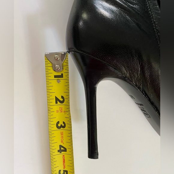 Elegant Black Knee-High Heels - Picture 8 of 16